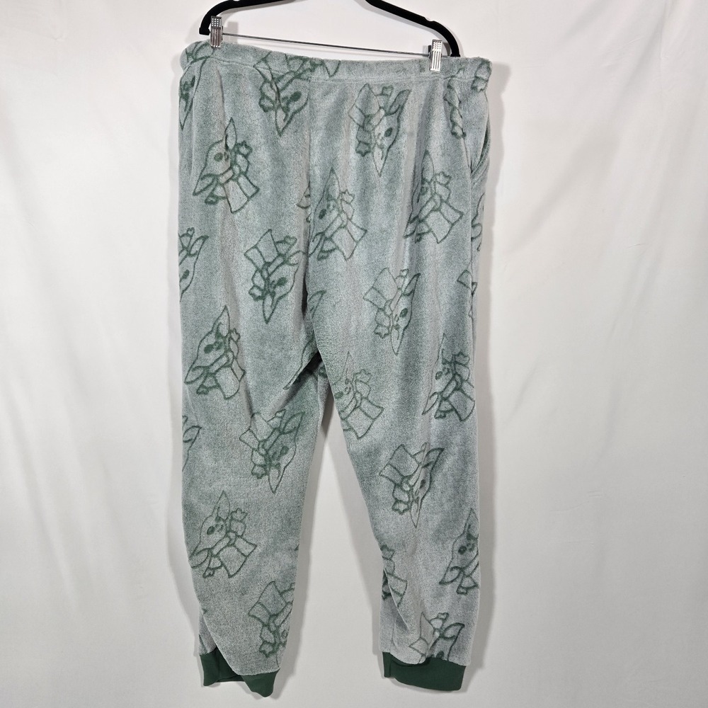Star Wars The Mandalorian Pajama Set Adult Fleece Lounge Set Grogu Baby Yoda Shi - Picture 4 of 16